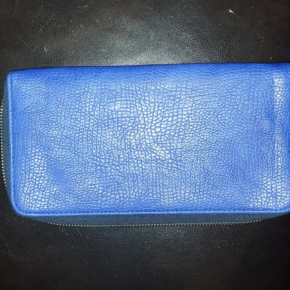 Blue Clutch - Picture 3 of 3